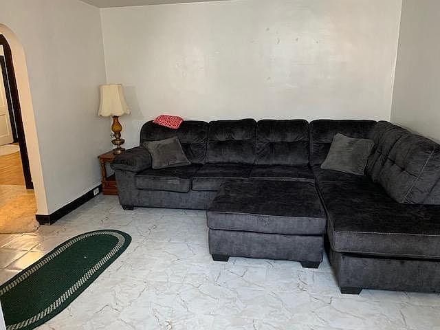 1st image of 416 Kimball St