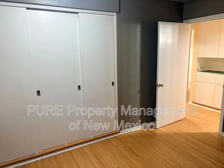 1013 Richmond Dr SE — Photo 25