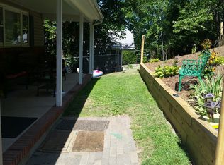 16 Stafford Dr, Wanaque, NJ 07465
