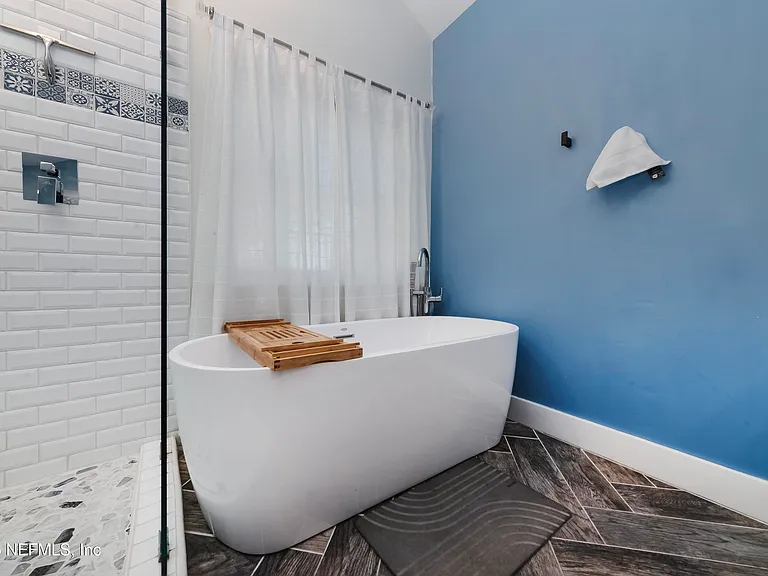 506 Cali Dr — Photo 33