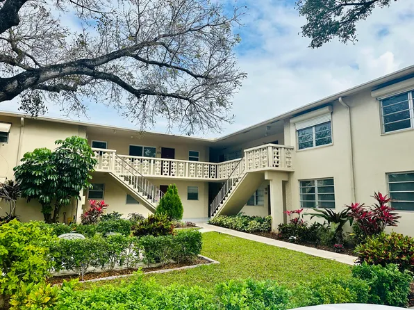 606 S C St, Lake Worth, FL