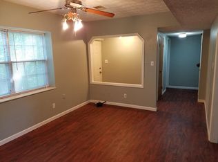 902 Flanders Ln, Knoxville, TN 37919