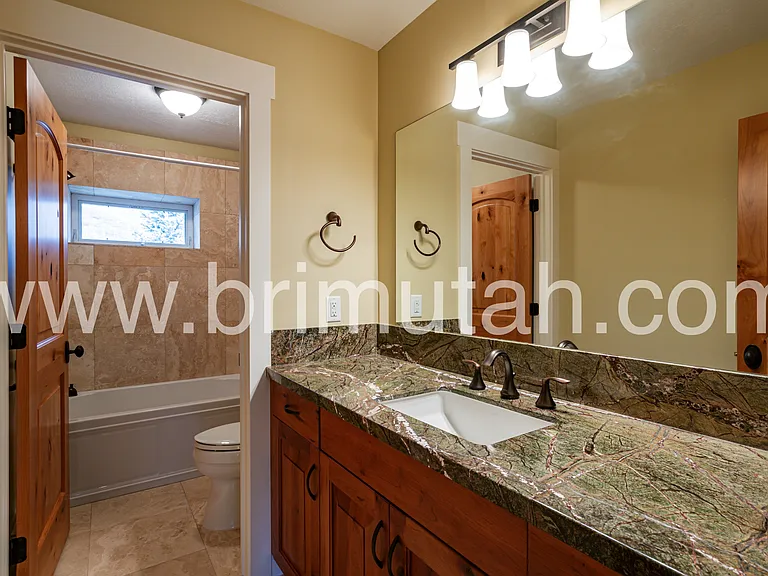 105 N Young Oak Rd — Photo 24