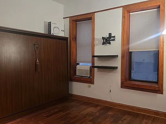 3rd image of 590 Parkside Ave APT 1EE