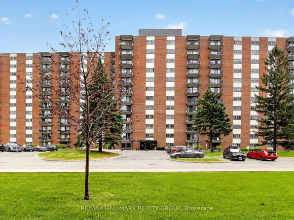 1465 Baseline Rd #803, Ottawa, ON K2C 3L9