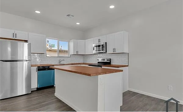 220 4th Ave E #1 — Photo 13