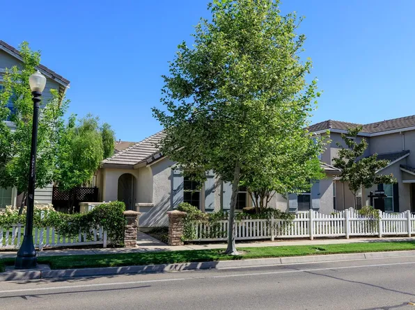 2540 W J St, Oakdale, CA 95361