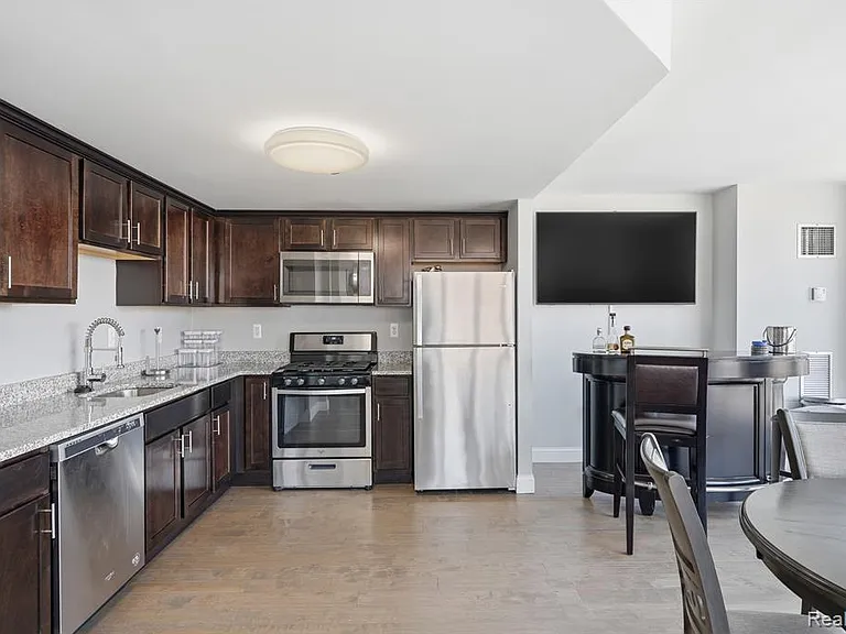 250 E Harbortown Dr #404 — Photo 15