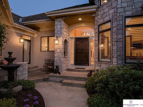 4th image of 17631 Douglas Cir