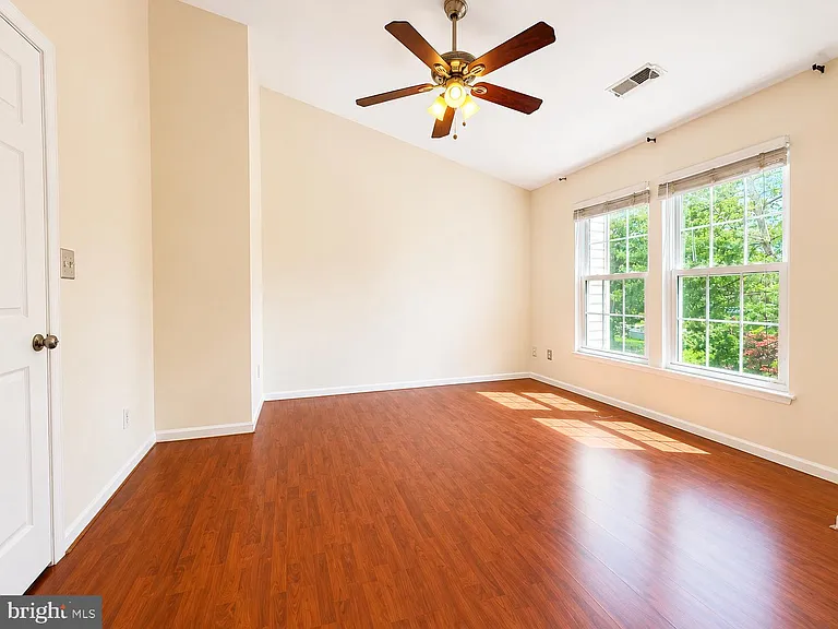 8268 Vermont Pl — Photo 10