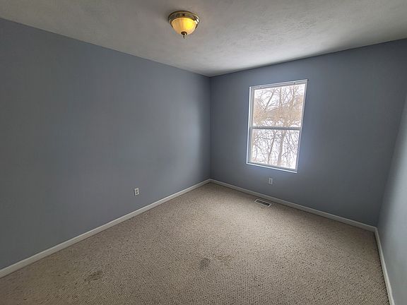 3rd image of 205 Elberdene St #205