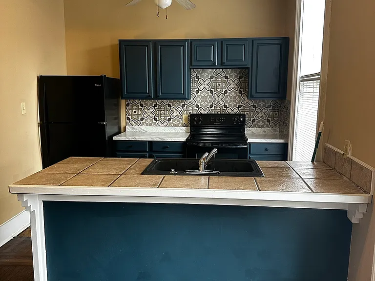 1223 Sylvanie St #1 — Photo 6