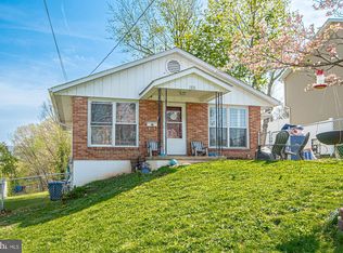 122 W 9th St, Front Royal, VA 22630