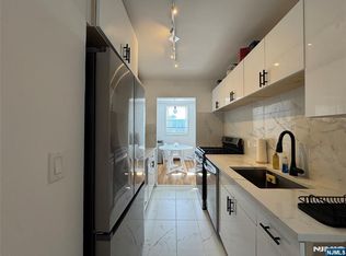 2160 Center Ave APT 4G, Fort Lee, NJ 07024