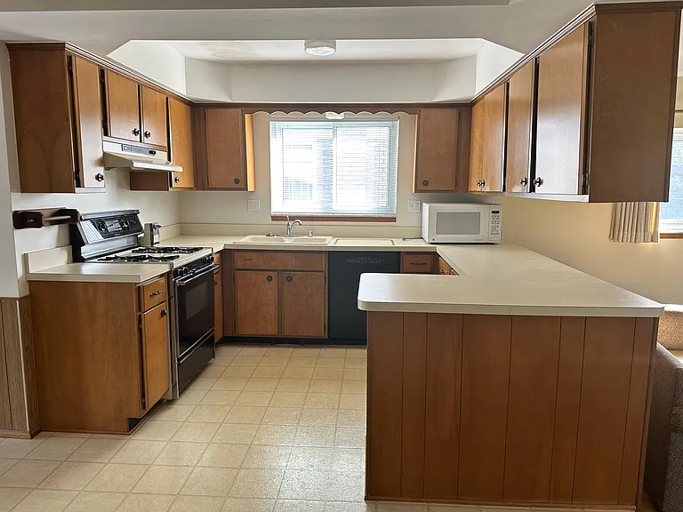 3903 Nowak Dr — Photo 10