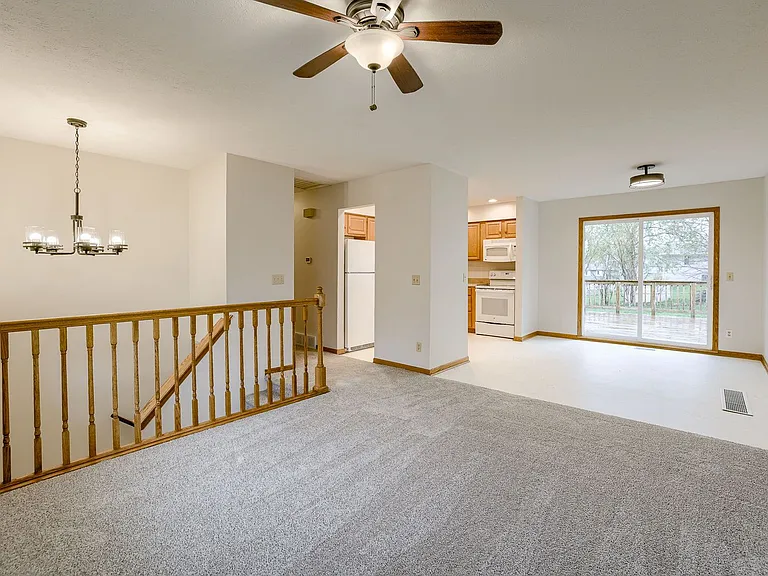 4115 N 213th Cir — Photo 31