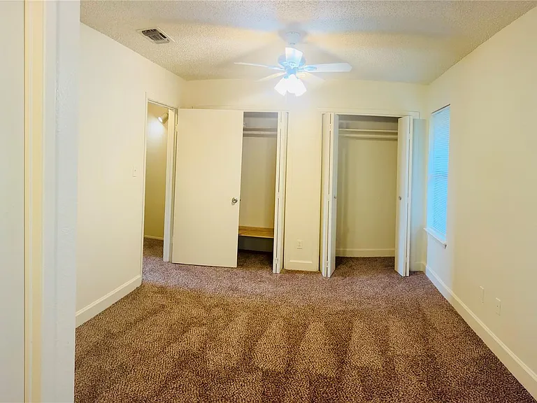 1206 Tartan Ln #B — Photo 23