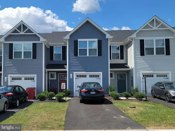 122 Calais Pl, Hedgesville, WV 25427
