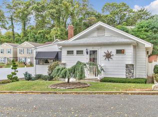 21 Ralph St, Highlands, NJ 07732