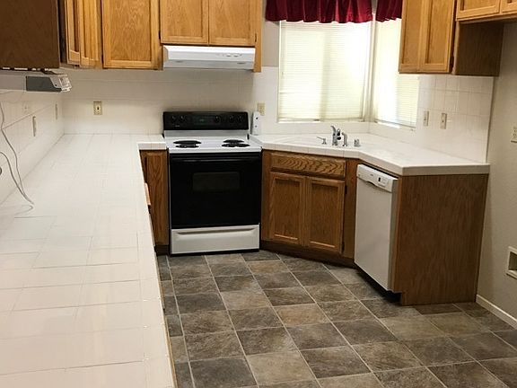 4th image of 475 Sunnyhill Dr