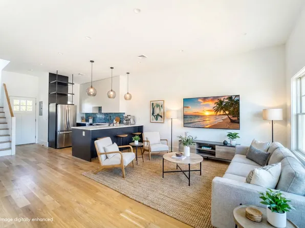 68 Foster Ave Unit 4, Hampton Bays, NY 11946