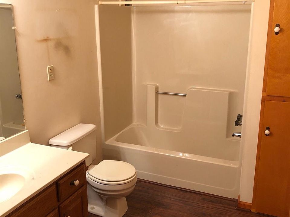 2nd image of 32 Wright Rd