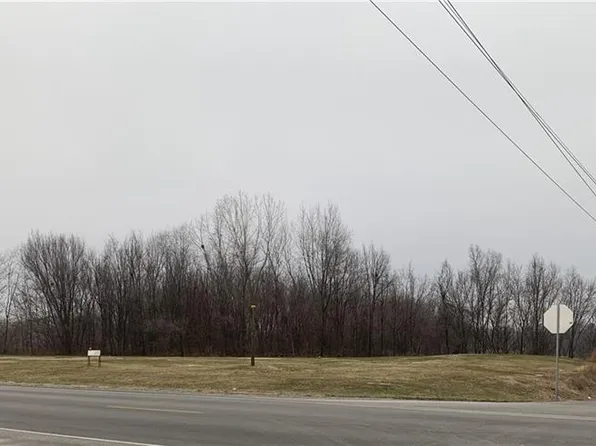 3200 Pear St, Saint Joseph, MO 64503