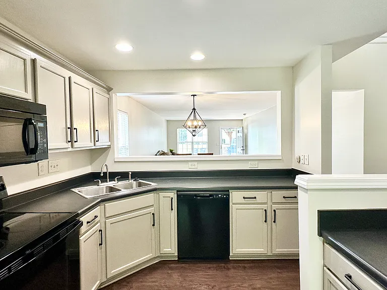 627 Rock Lake Gln — Photo 14
