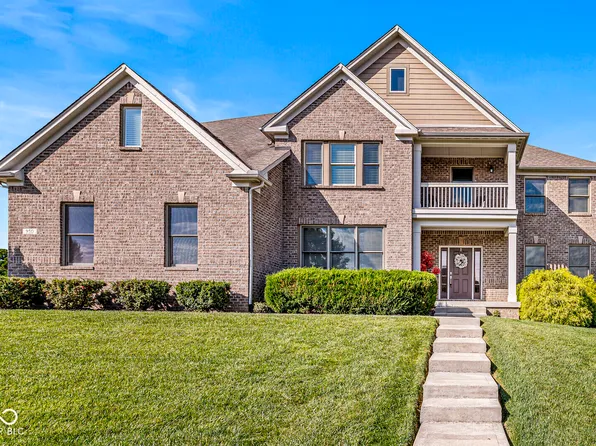 950 Westlake Hills Dr, Columbus, IN 47201