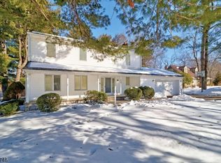 174 Crescent Rd, Florham Park, NJ 07932