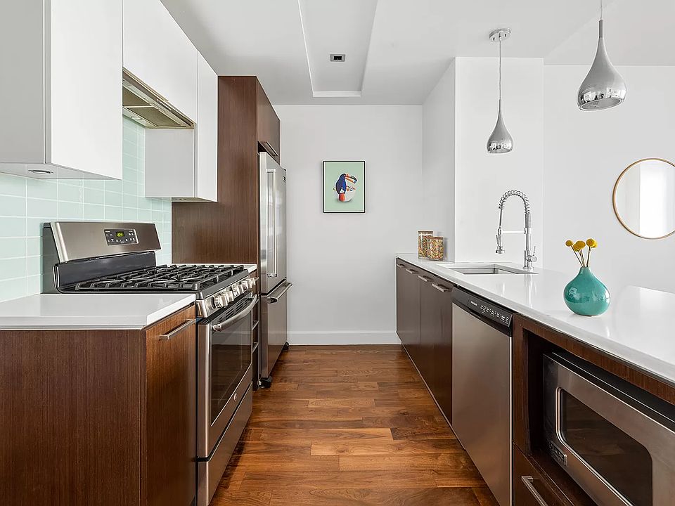 1st image of 2-17 51st Ave #618