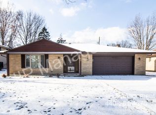 3640 Chrisfield Dr, Rocky River, OH 44116