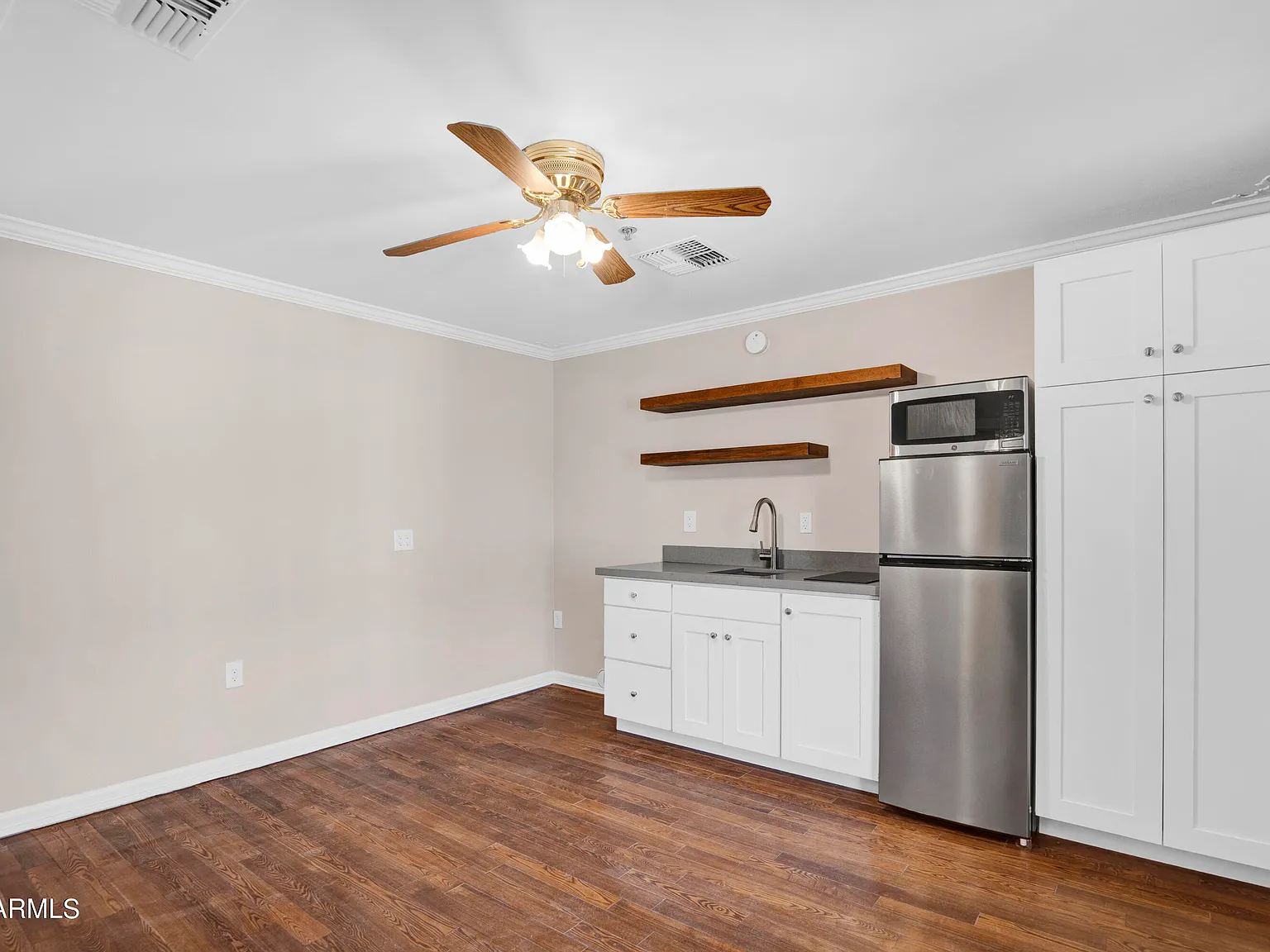 Studio, 1.0 bath, 247 sqft, $850 — Photo 4