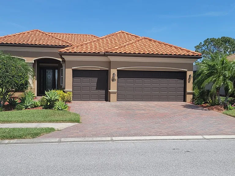 7809 Heritage Grand Pl — Photo 4