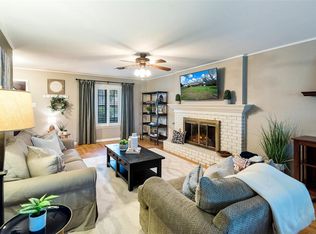 526 Waggoner Dr, Arlington, TX 76013