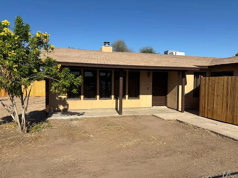 833 S Palm Ave — Photo 2