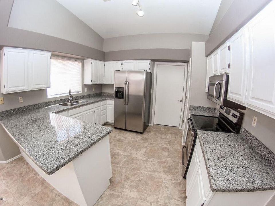 1st image of 7085 N Avenida Adella