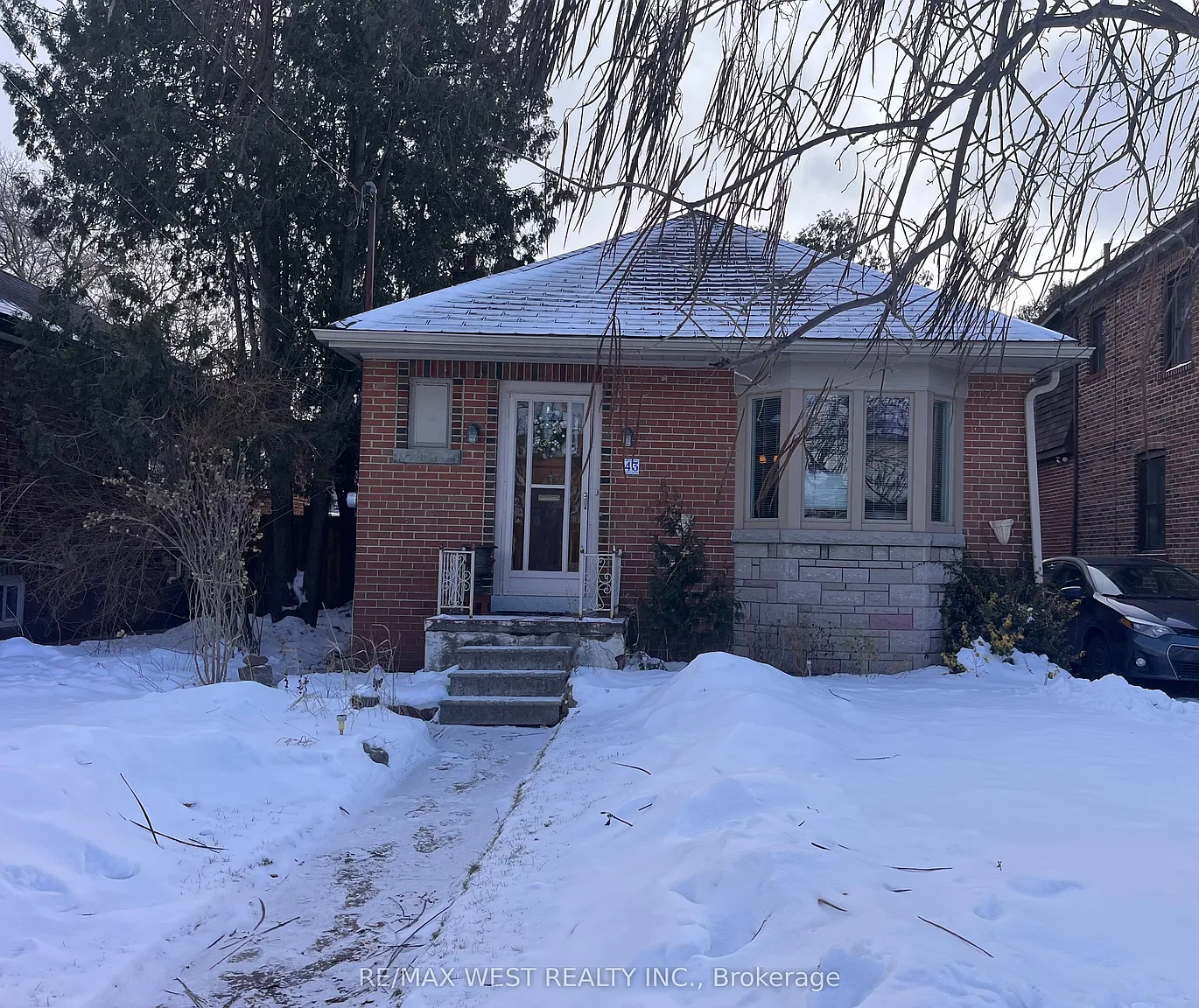 43 Victoria Blvd photo 1