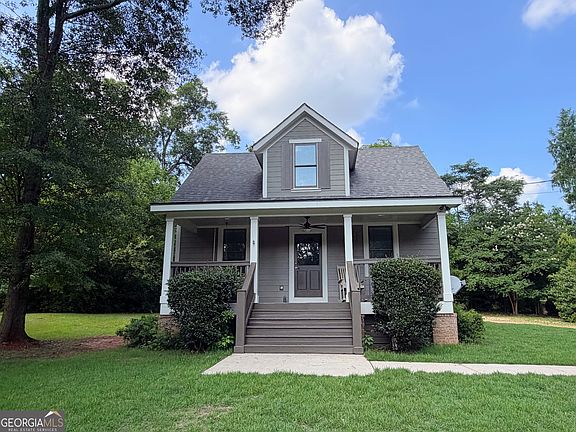 2nd image of 801 Park Ln