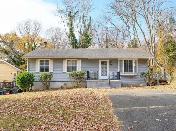 202 Hartmans Mill Rd, Charlottesville, VA 22902