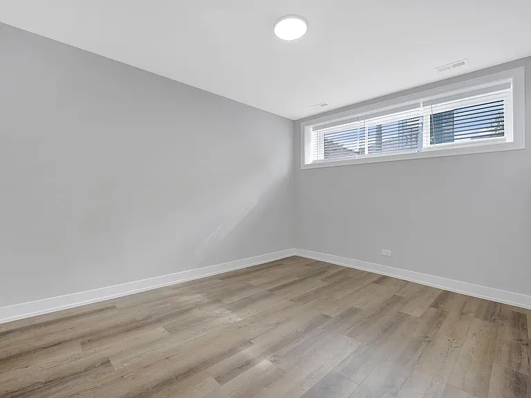 1900 W 17th St #1R — Photo 14