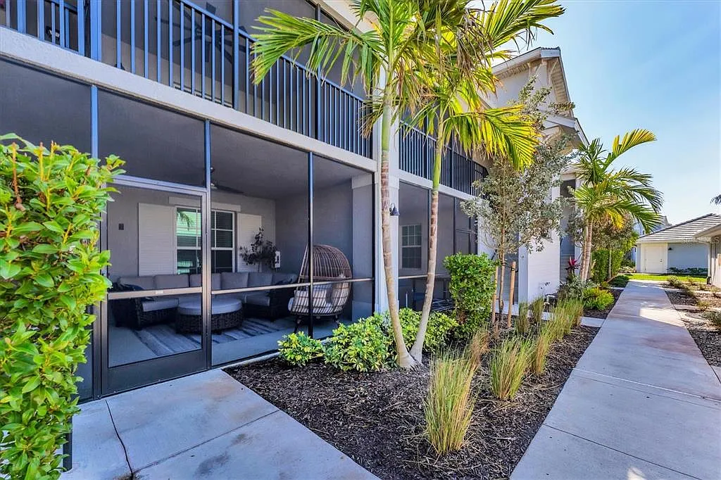 2 bed, 2.0 bath, 1366 sqft, $6,500 — Photo 1