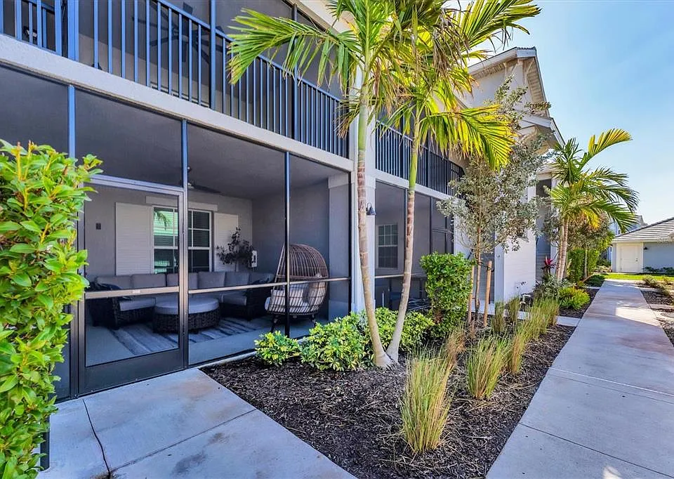 14184 Heritage Landing Blvd #516