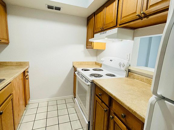 2nd image of 1033 S Buena Vista Dr #1033