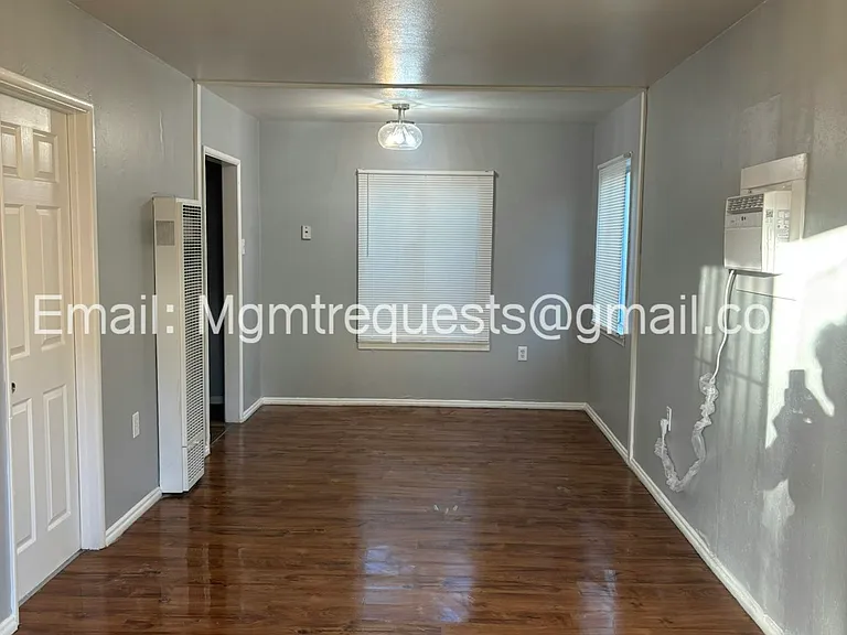 320 E 11th St #1/2 — Photo 3