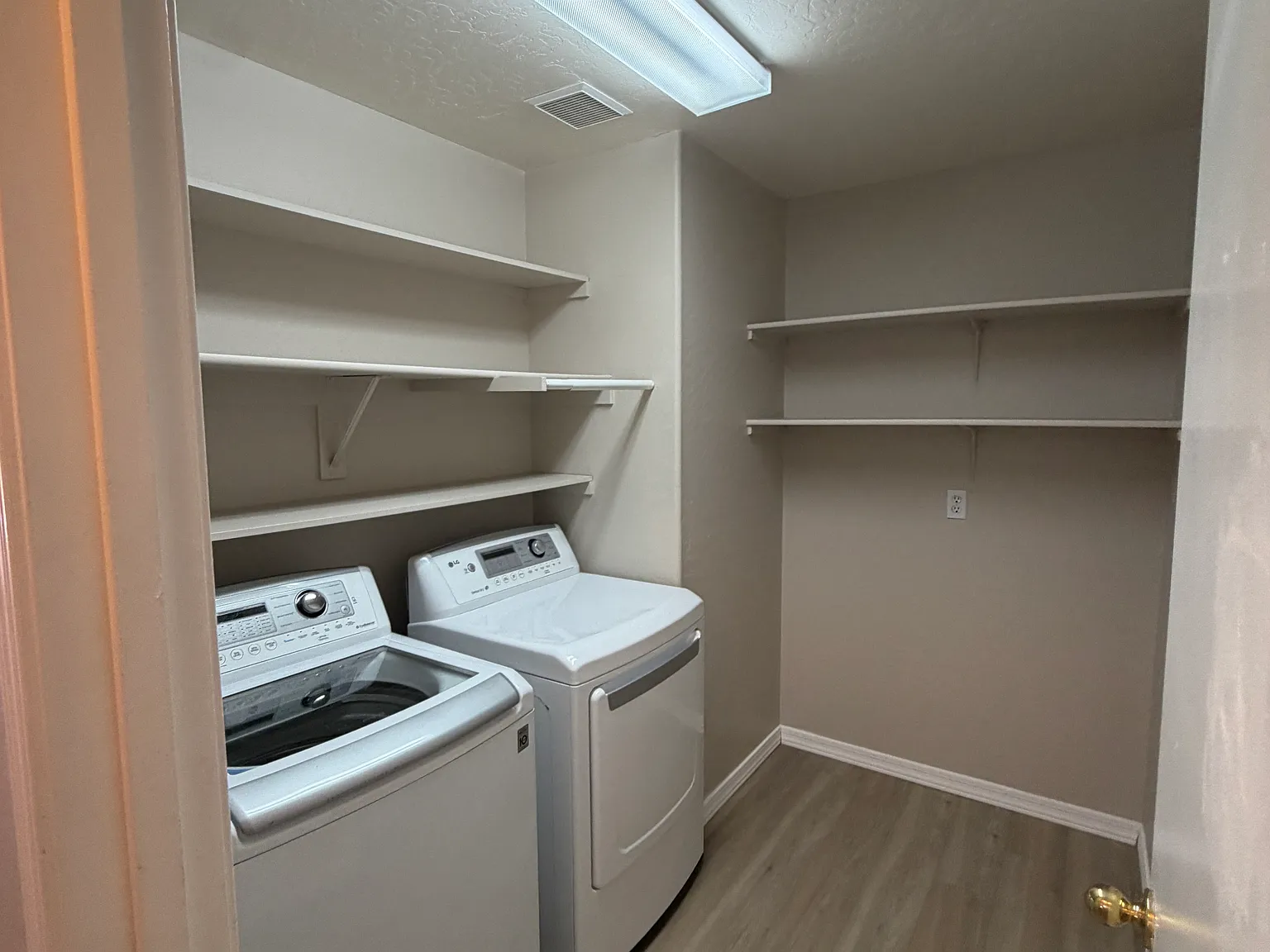 4 bed, 1600 sqft, $600 — Photo 3