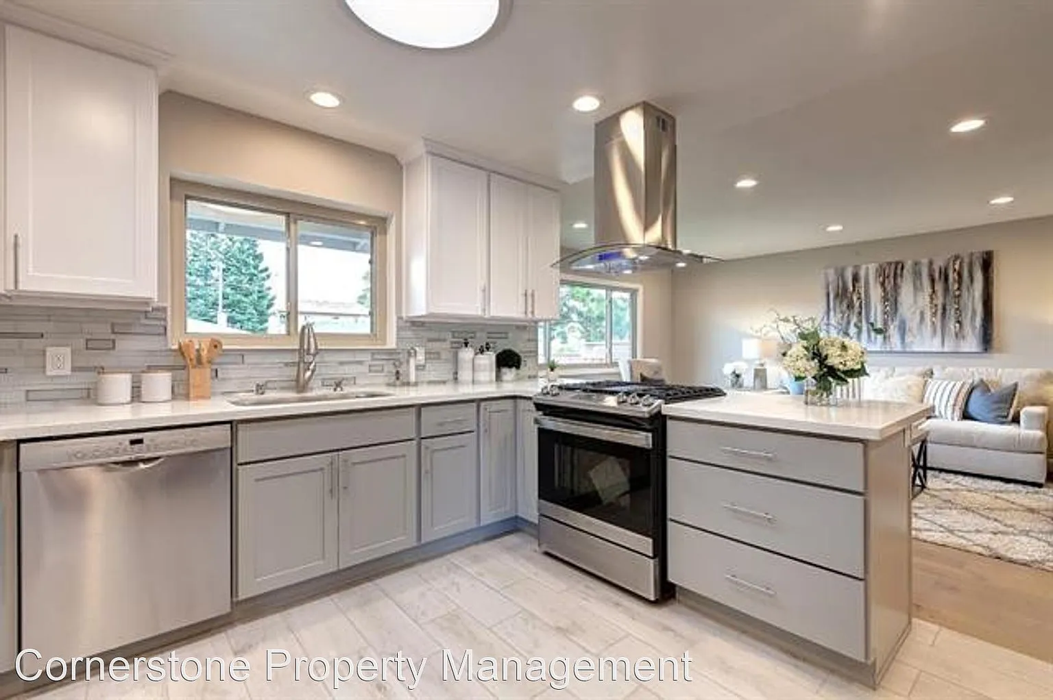 5044 Carm Ave photo 1