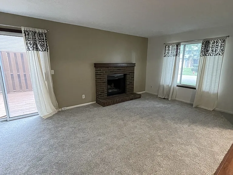 2177 Woodleaf St #2177 — Photo 8