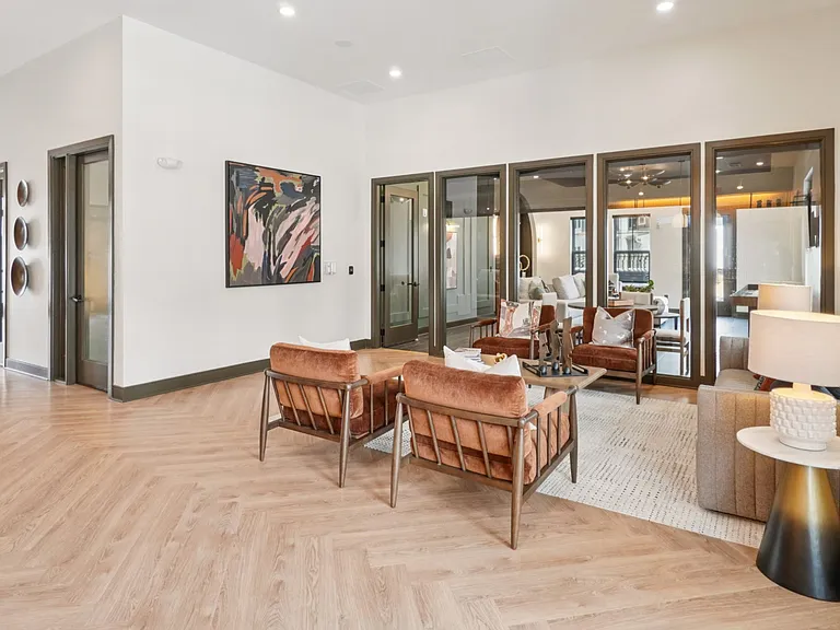 Arden Pines Luxury Apartments — Photo 42