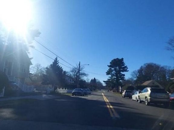 Exterior Neighborhood (street photo)